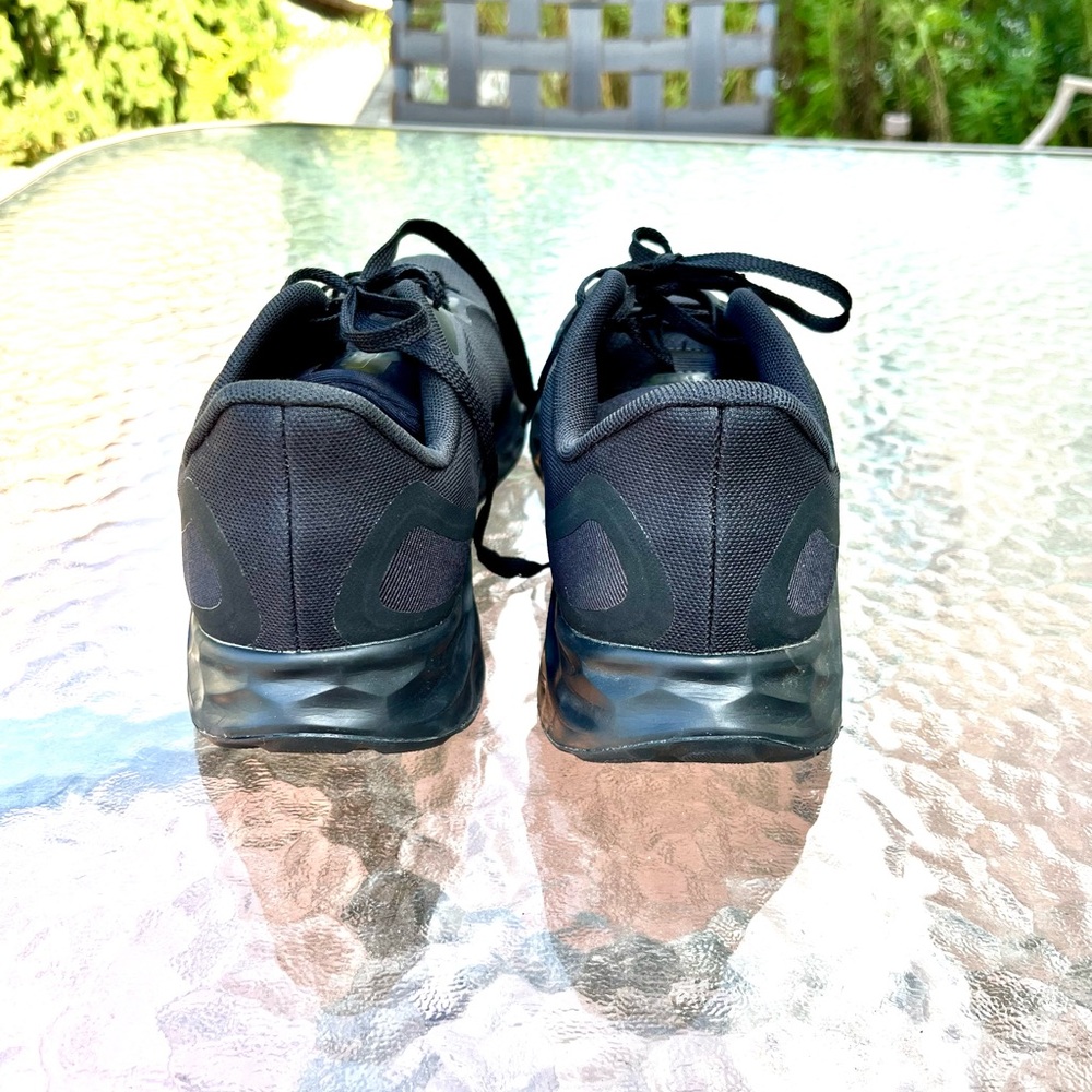 New Balance Men's Black Athletic Shoes Size 9 1/2 - Picture 5 of 9